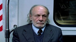 Lola Duenas topless ⭐ En camas separadas (2003)