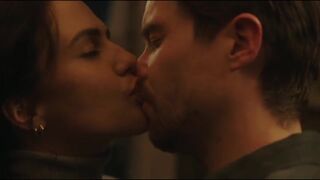Hot Scene Jessica Brown Findlay sexy ⭐ Aftertaste (2020)