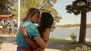 Lesbian Scenes ❤️⭐ Mersiha Husagic, Xenia Assenza Nude - Inga Lindström s20e03 (2023)