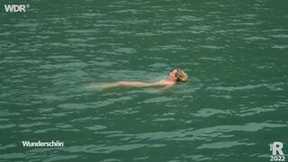 Tamina Kallert - Wunderschön Norwegen (2022) topless scenes