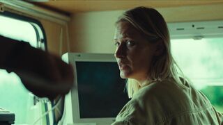 Agnieszka Zulewska topless ⭐ Wielka woda (2022)