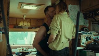 Agnieszka Zulewska topless ⭐ Wielka woda (2022)