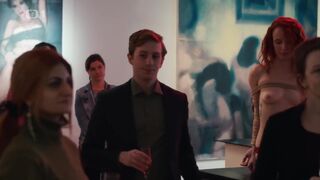 Binding and public nudity scene Petra Hrebickova hot | Pozadi udalosti (2022)