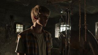 Emilie Neumeister sexy ⭐ Uzly a pomerance (2019)