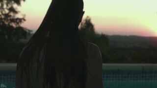 Clara Ponsot sexy ⭐ Les premices (2020)