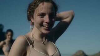 Mireia Oriol topless, Milena Smit, Claudia Roset nude ⭐ The Girl in the Mirror s01e05-09 (2022)
