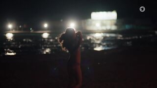 Lesbian hot scene ⭐ Jasmin Gerat, Sarah Bauerett sexy ⭐ Der Kroatien-Krimi (2023)