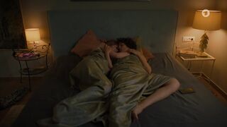 Lesbian hot scene ⭐ Jasmin Gerat, Sarah Bauerett sexy ⭐ Der Kroatien-Krimi (2023)