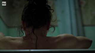 Lesbian Hot Scenes with Simona Malato naked - Le sorelle Macaluso (2020)
