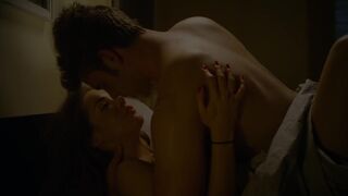 Amy Lennox hot, Roxanne McKee sexy - Wrong Turn 5 (2012)