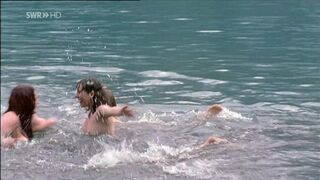 Judith Hofmann nude, Silke Geertz naked - Schoenes Wochenende (2005)