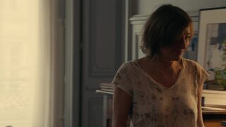 Camille Sansterre, Valeria Bruni Tedeschi hot - The Divide  (2021)