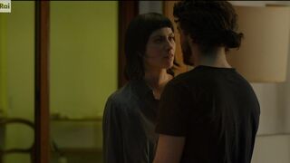 Nudity Scene ⭐ Sophie Pfennigstorf nude ⭐ Sopravvissuti  (2022) s01-e04