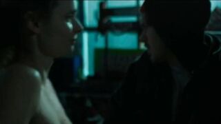 Malin Barr topless - Fugue (2019) Nudity Videos