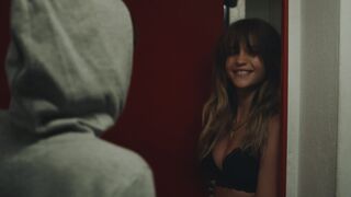 Lisa-Marie Koroll nackte ⭐ Wir sind jetzt s01e04 (2019)