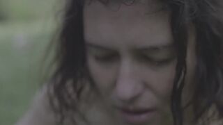 Esther Zimmering nackte ⭐ Goosebumps (2022)