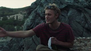 Caroline Hartig, Lena Klenke sexy ⭐ Blackout (2021) s01-e03