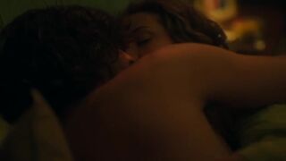 Chloe Berman nude, Emily Rudd, Chanon Finley sex - Hunters (2023)