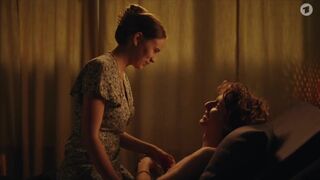 Lina Hüesker topless ⭐ Nach uns der Rest der Welt (2023)