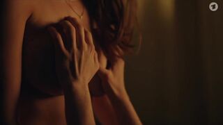 Lina Hüesker topless ⭐ Nach uns der Rest der Welt (2023)