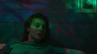 Giulia Maenza sexy, Selene Caramazza, Anastasia Doaga hot - The Bad Guy (2022) s01e04