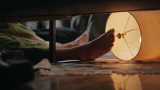 Kaley Cuoco sex ❤️⭐ The Flight Attendant s01e06 (2020)