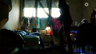 Anke Retzlaff, Picco von Groote sex - Über die Grenze s01e03-04 (2020)