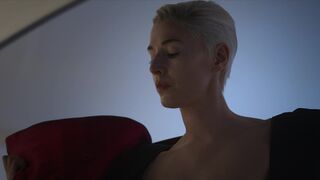 Charlie Murphy hot ⭐ Halo s01e02 (2022)