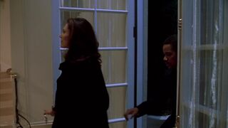 Ashley Laurence, etc - A Murder of Crows (1998) hot scene