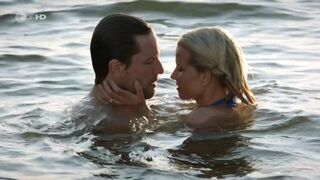 Jördis Richter nude, Finja Martens nude  ⭐ Inga Lindström s12e03 (2015)