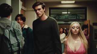 Sydney Sweeney nude, Maude Apatow sexy, Alexa Demie hot, Minka Kelly nude– Euphoria s02e07 (2022) Hot TV Show Scenes
