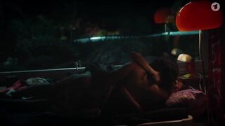 Deutschland TV Show Hot Scenes ⭐ Hanna Plab nude, Vanessa Loibl, Maike Elena Schmidt, Katja Riemann naked ⭐ Unsere wunderbaren Jahre (2023) s02e03-06