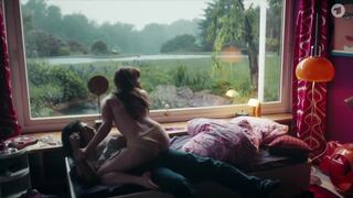 Deutschland TV Show Hot Scenes ⭐ Hanna Plab nude, Vanessa Loibl, Maike Elena Schmidt, Katja Riemann naked ⭐ Unsere wunderbaren Jahre (2023) s02e03-06