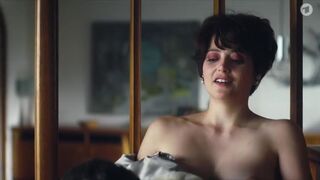 Deutschland TV Show Hot Scenes ⭐ Hanna Plab nude, Vanessa Loibl, Maike Elena Schmidt, Katja Riemann naked ⭐ Unsere wunderbaren Jahre (2023) s02e03-06