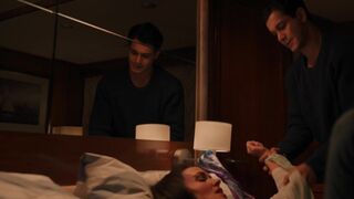 Karen Hassan hot - Sus 01-02 (2022)