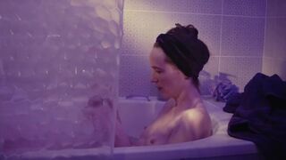 Clémence Josseau nude ⭐ A cause du soleil (2020)