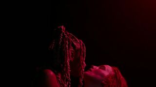 Amandla Stenberg naked, Bobbi Salvör Menuez nude lesbian scene - My Animal (2023)
