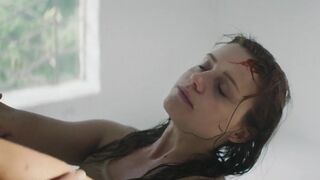 Mala Emde hot, Maryam Zaree sexy ⭐ Aus meiner Haut (2022)