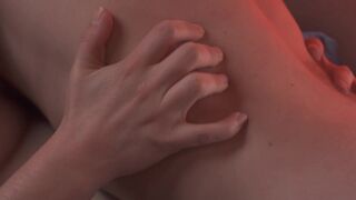 Senseual SexScene Jeu Un beau nude (2015)