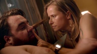 Susanne Bormann, Endlich Witwer hot ⭐ Forever Young (2021) car sex episode