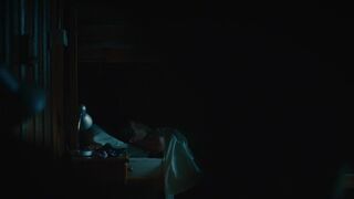 Vicky Krieps Nude ⭐ Serre moi fort (2021)
