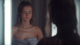 Bath Sex Scene ⭐ Grace Van Patten nude ⭐Tell Me Lies s01e09 (2022)