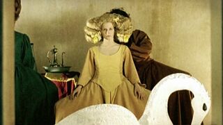 Camille Trophème nude scene - L'infante, l'âne et l'architecte (2001)