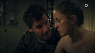 Marlene Morreis naked sex scene ⭐ Der Dänemark-Krimi Rauhnächte (2021)