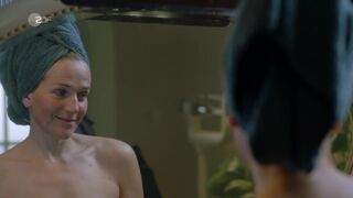 Tanja Wedhorn, Anna Herrmann nude - Fritzie-Der Himmel muss warten (2022)  s03e01-02