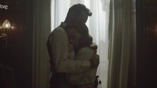 Aria Bedmar hot - Operación Barrio Inglés s01e08 (2024)