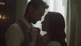 Aria Bedmar hot - Operación Barrio Inglés s01e08 (2024)