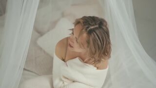 Lucie Vondrácková sexy clip "Šance" (2023) hot musical video