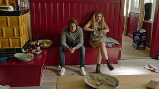 Antonia Marie Wachtler naked, Mitsou Jung topless. Frühling e39 (2022). Nackte Schauspielerinnen