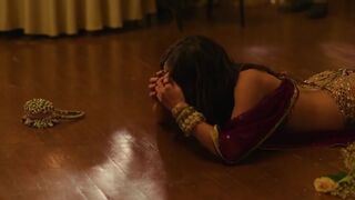 Sara Ali Khan Sex. Murder Mubarak (2024) Sexy scenes